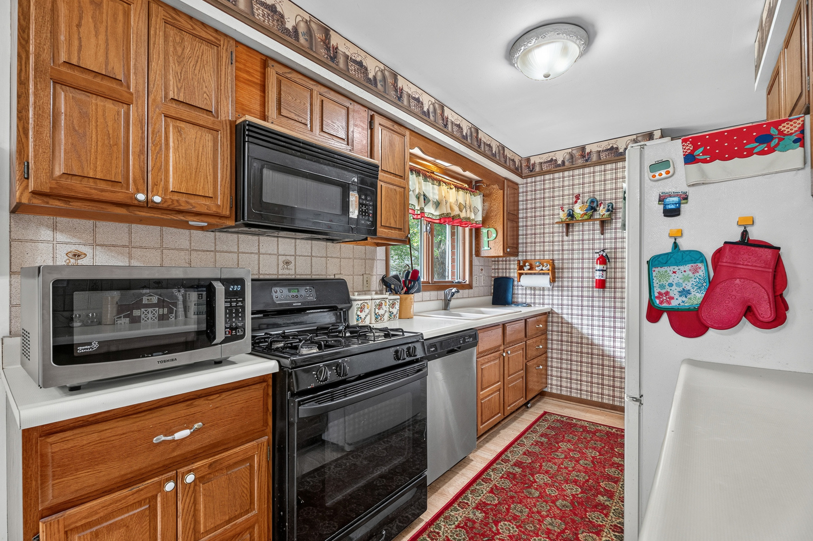 312 E South Street Property Photo 4