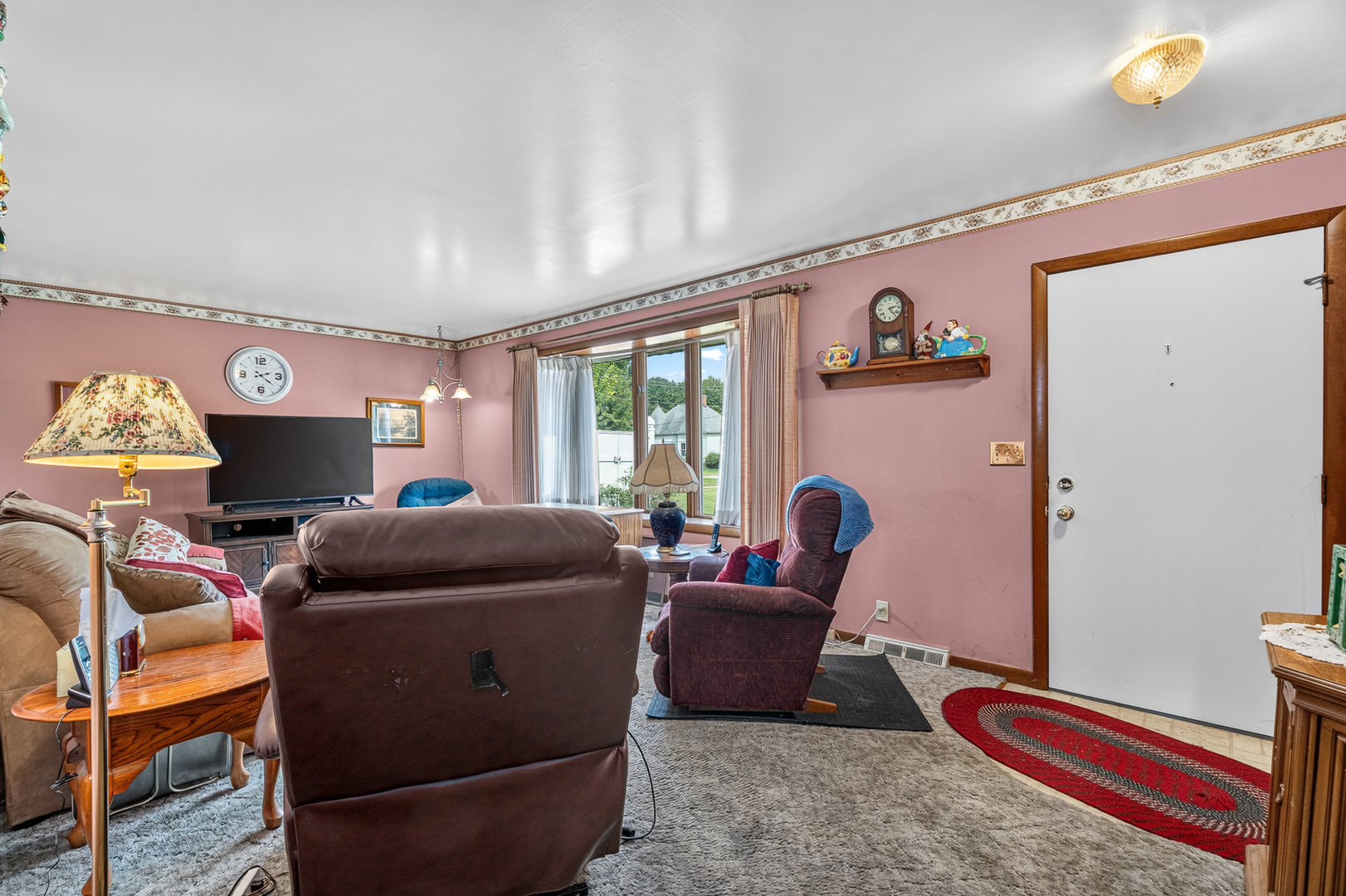 312 E South Street Property Photo 10