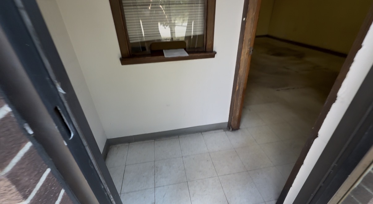 135 Martin Lane Property Photo 9