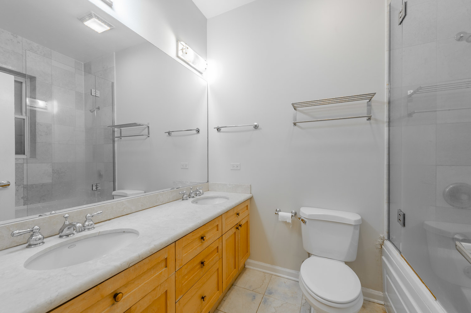 1017 W Dakin Street 1 Property Photo 14
