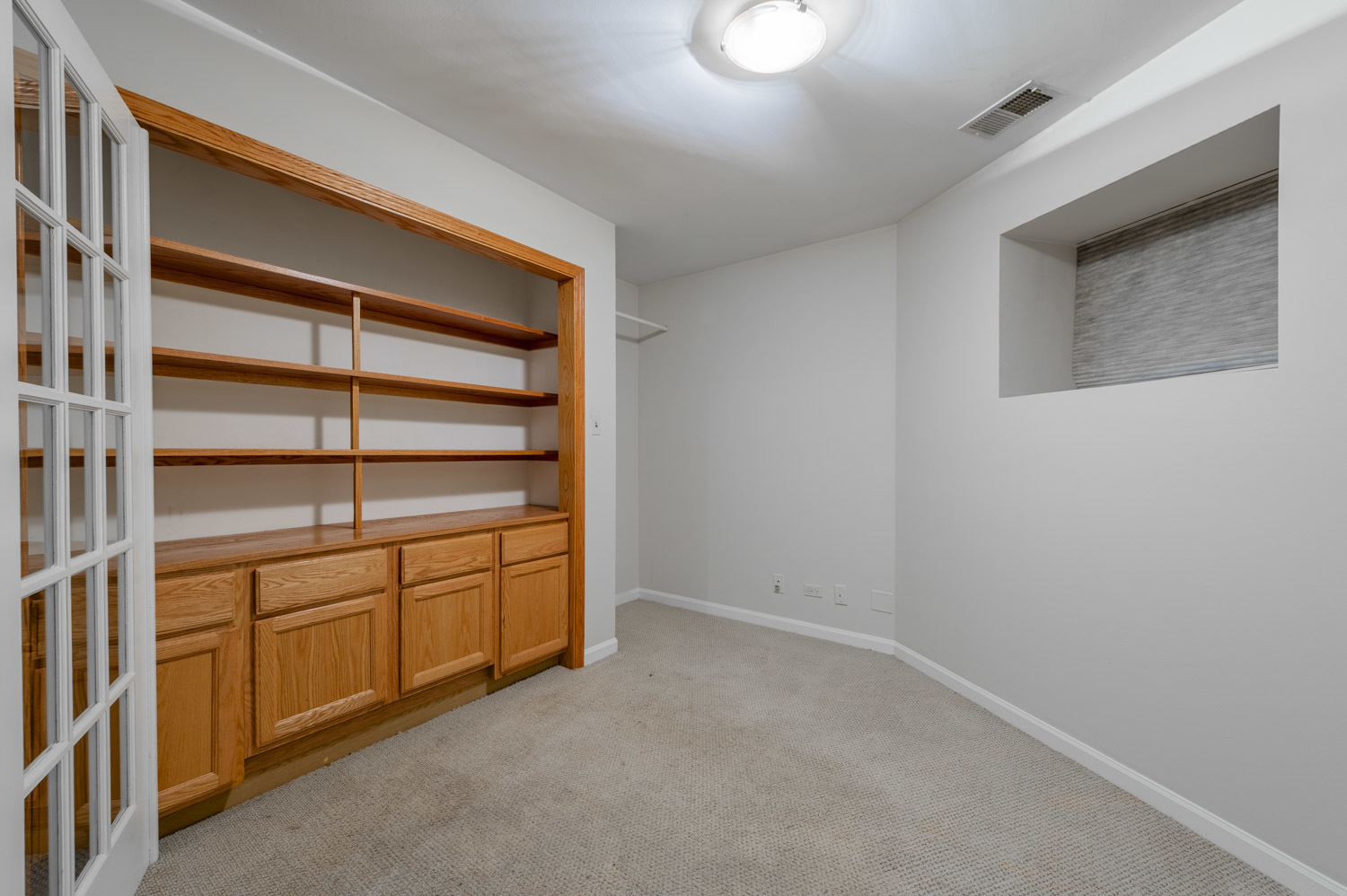 1017 W Dakin Street 1 Property Photo 23