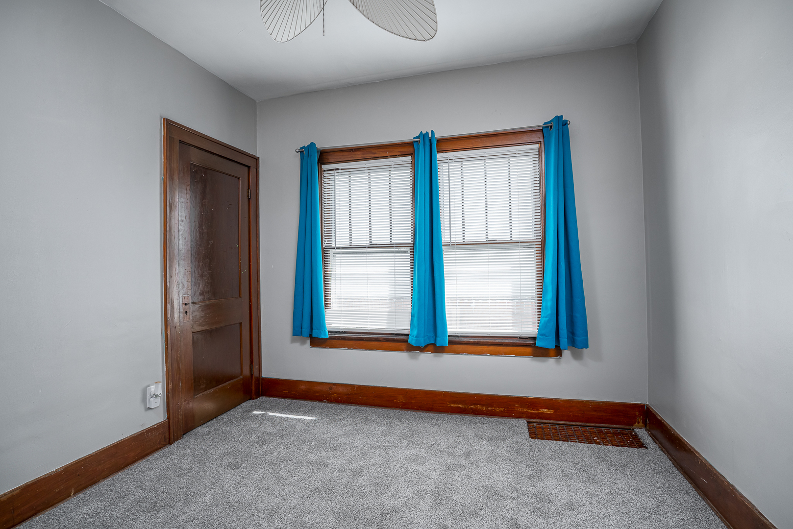 2125 Grove Street Property Photo 13