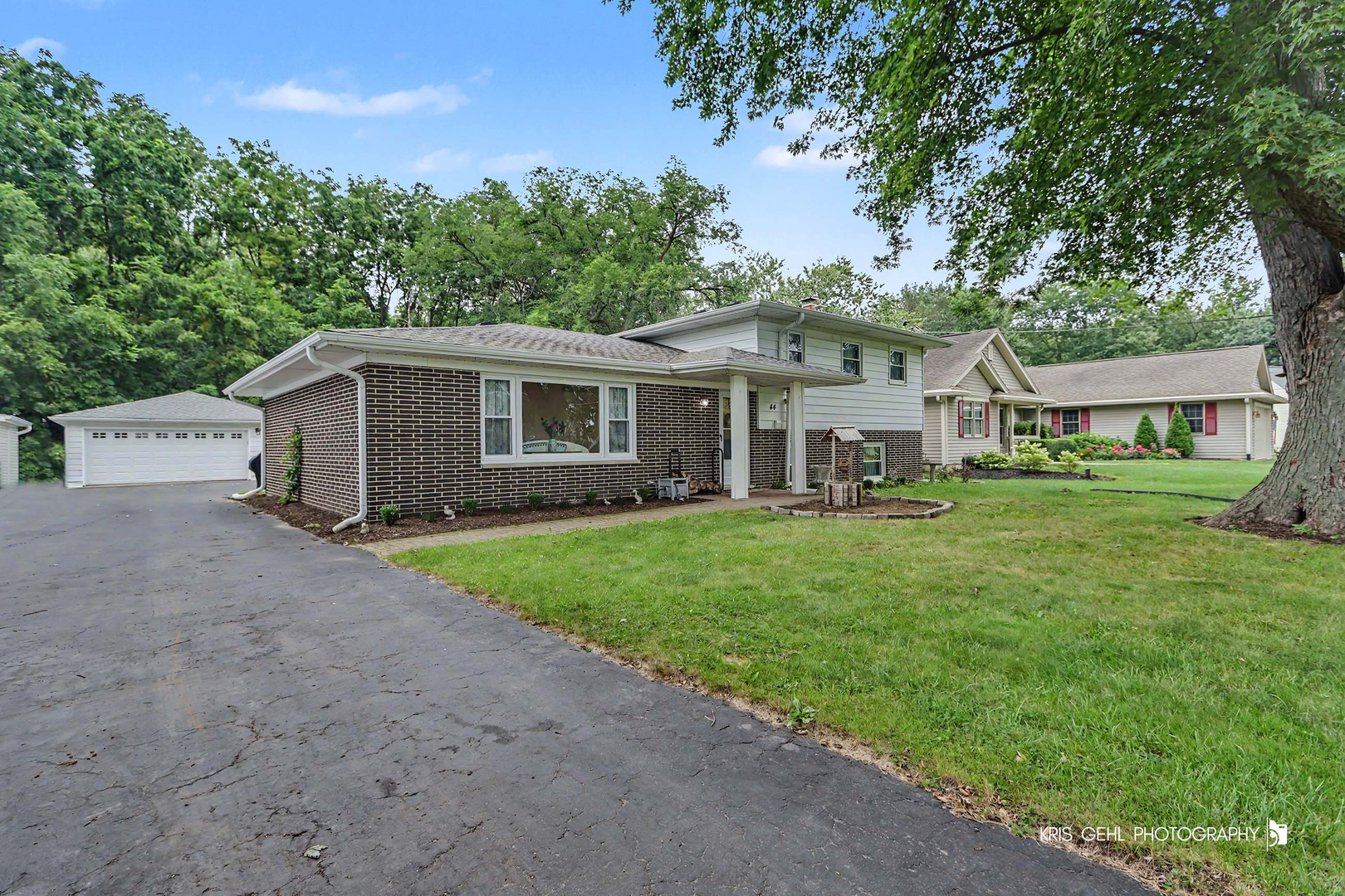 44 N Lake Avenue Property Photo 1