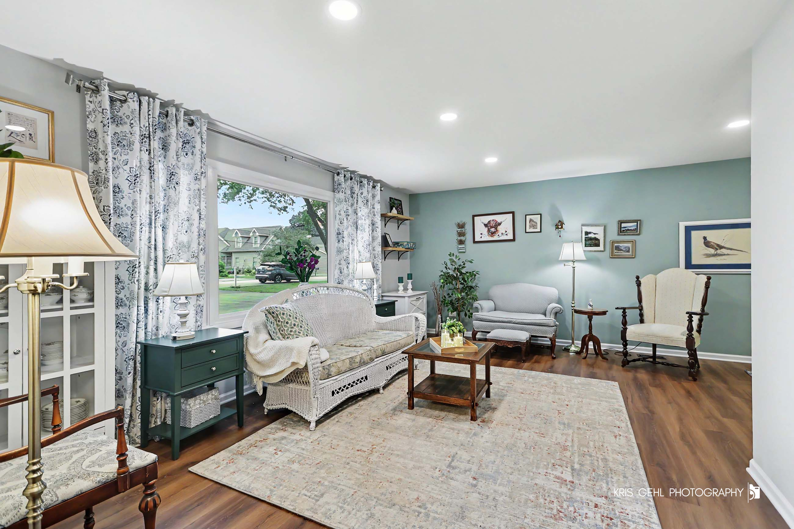 44 N Lake Avenue Property Photo 3