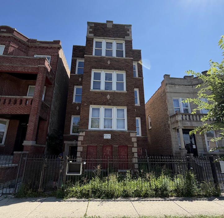 1541 S Saint Louis Avenue Property Photo 1