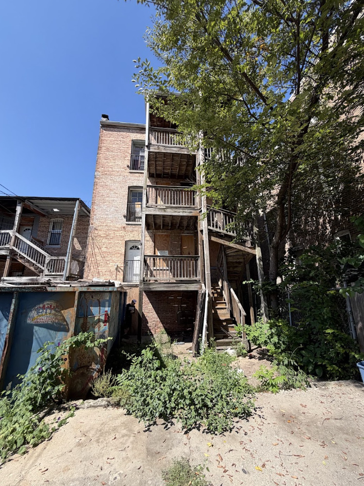 1541 S Saint Louis Avenue Property Photo 2