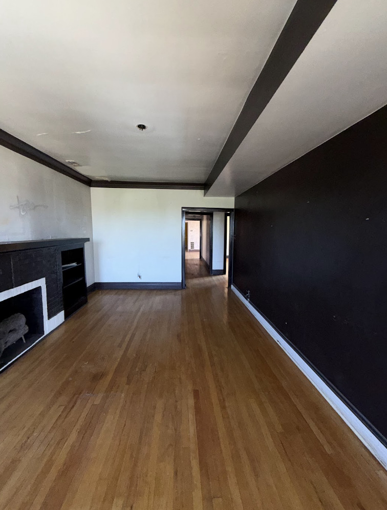 1541 S Saint Louis Avenue Property Photo 4
