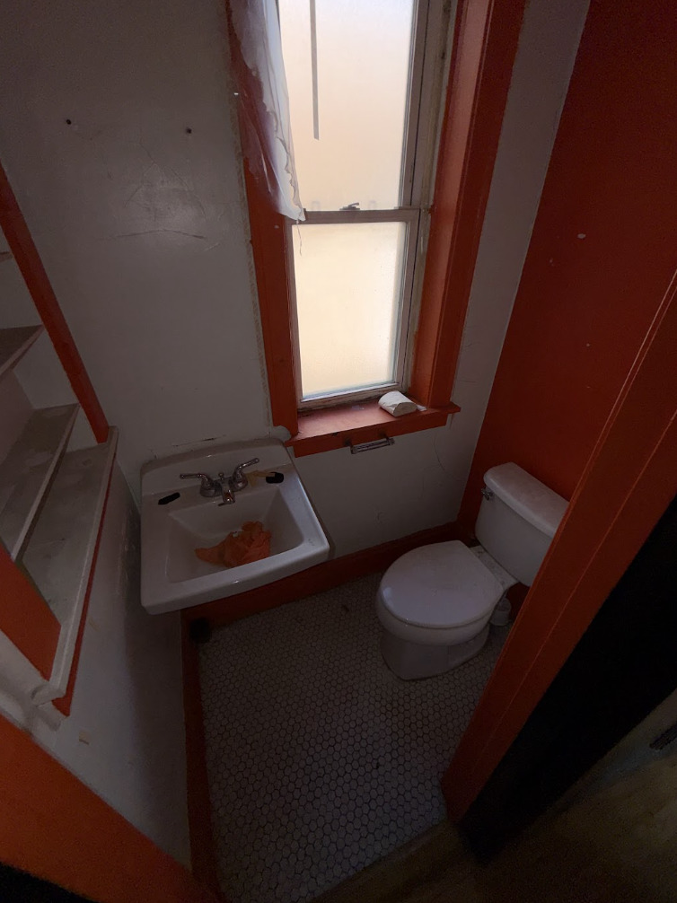 1541 S Saint Louis Avenue Property Photo 8