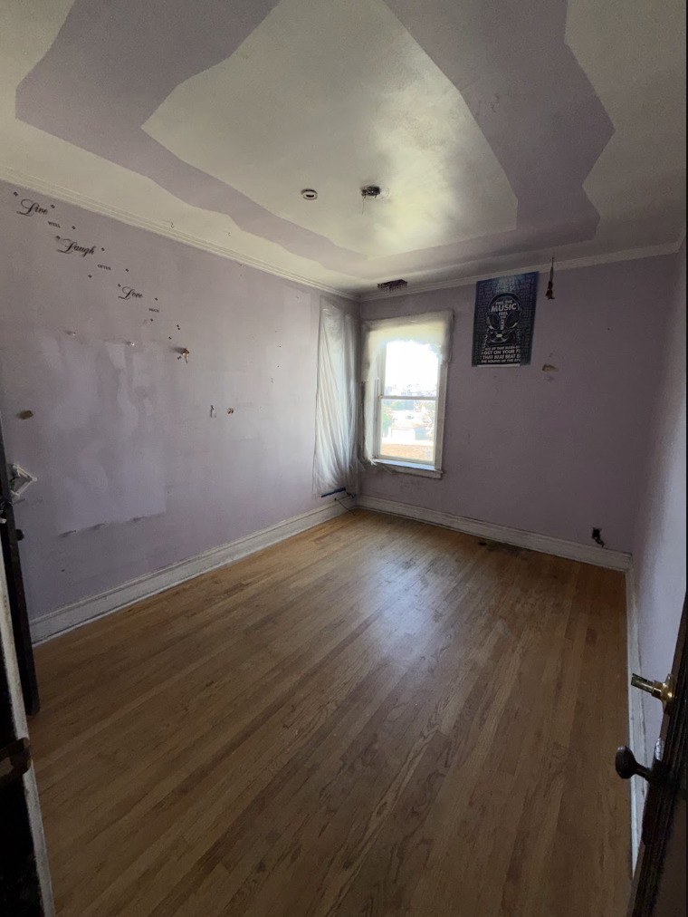 1541 S Saint Louis Avenue Property Photo 11