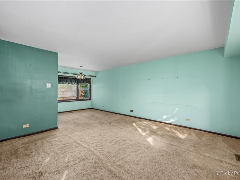 930 Pioneer Court Property Photo 8