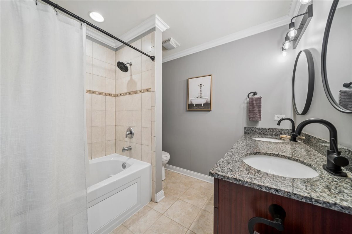 6829 W 64th Place Property Photo 16