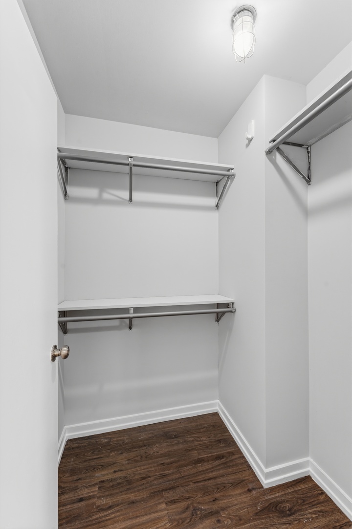 5411 N Winthrop Avenue 322 Property Photo 6