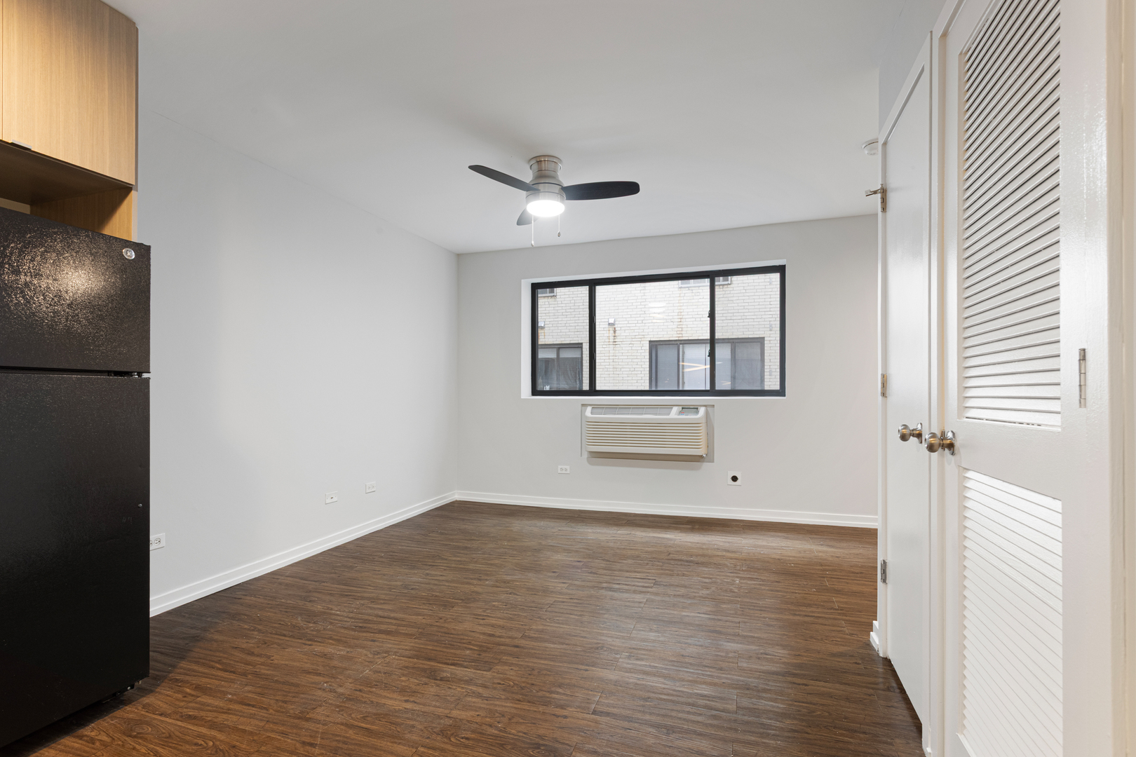 5411 N Winthrop Avenue 517 Property Photo 2