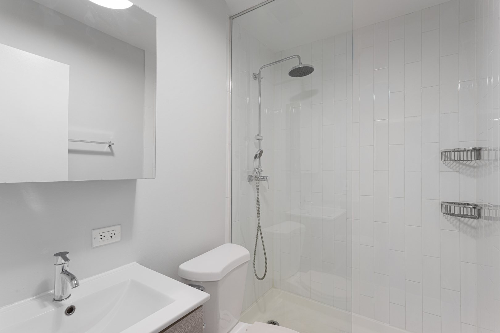 5411 N Winthrop Avenue 517 Property Photo 8