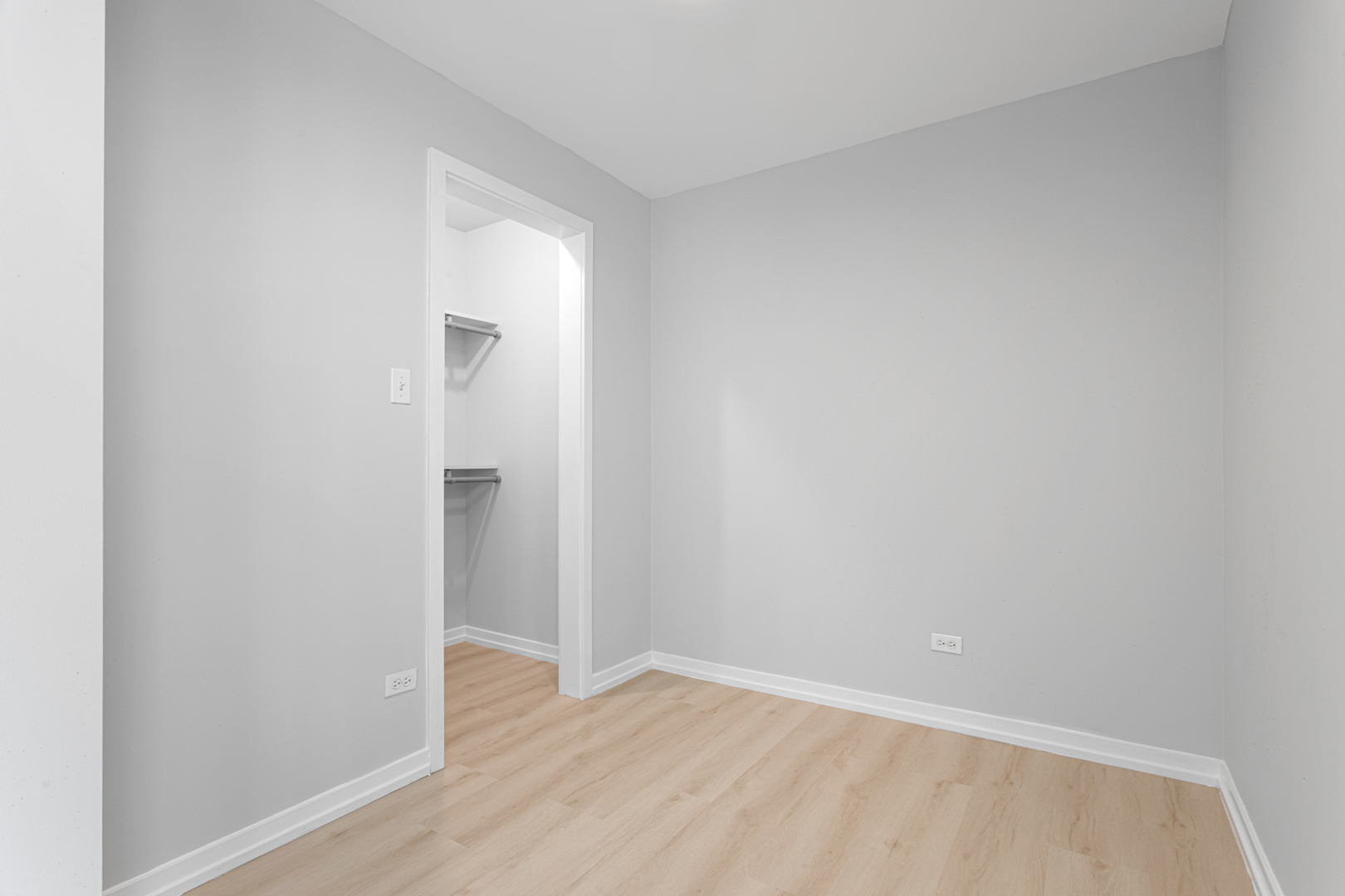 5411 N Winthrop Avenue 216 Property Photo 8