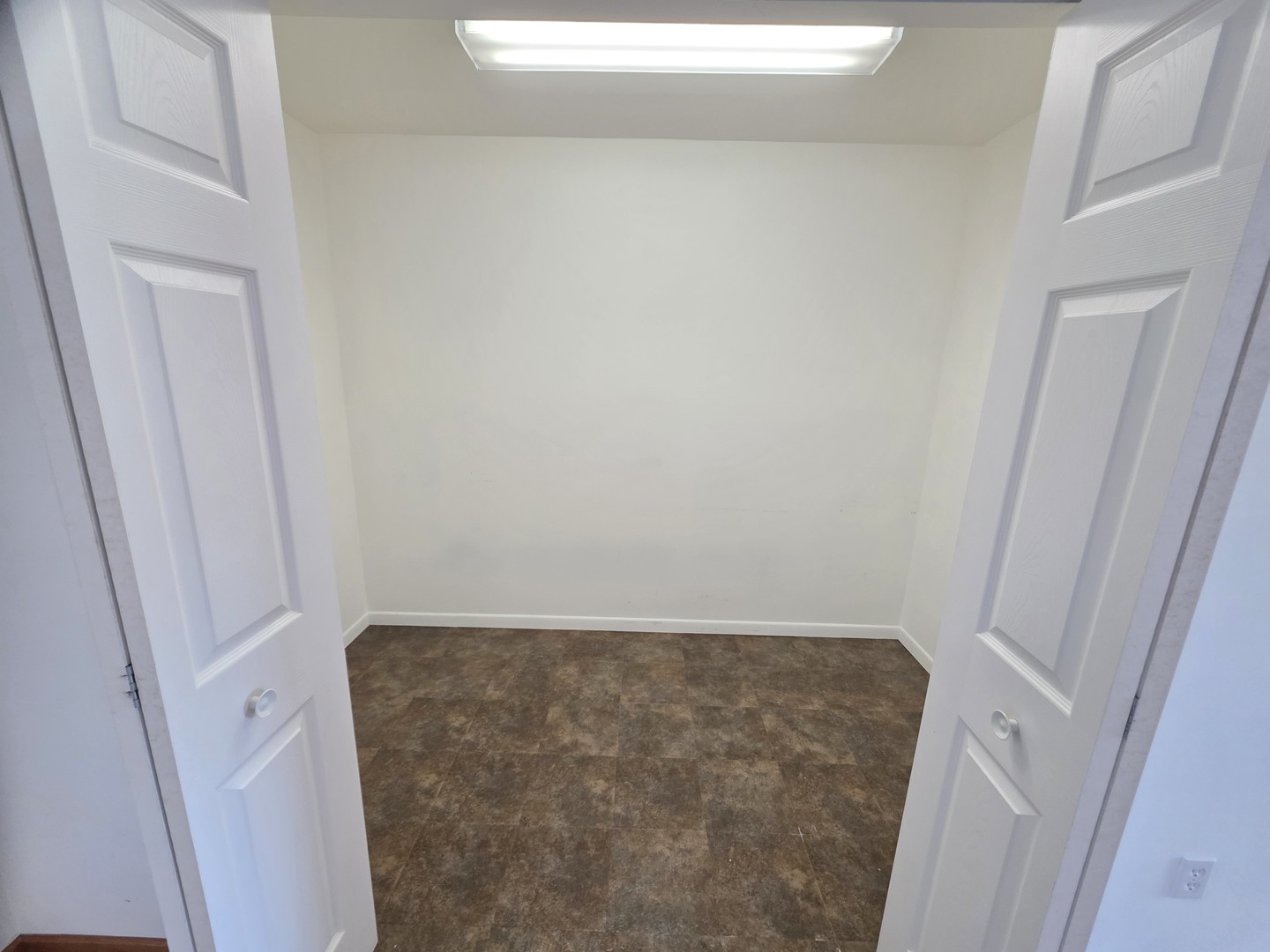 801 Brook Drive 3 Property Photo 12