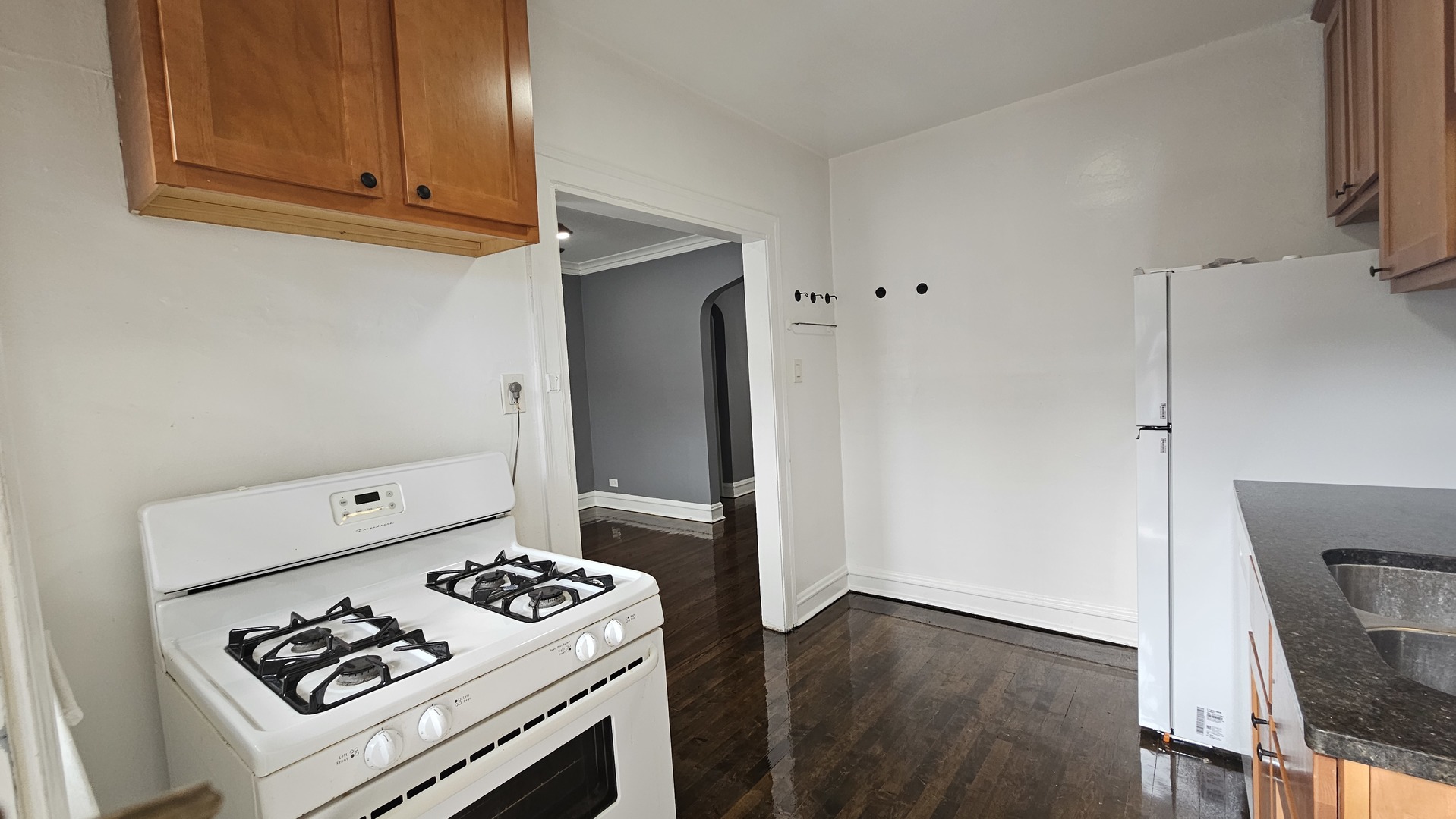 6543 N Francisco Avenue 2b Property Photo 7