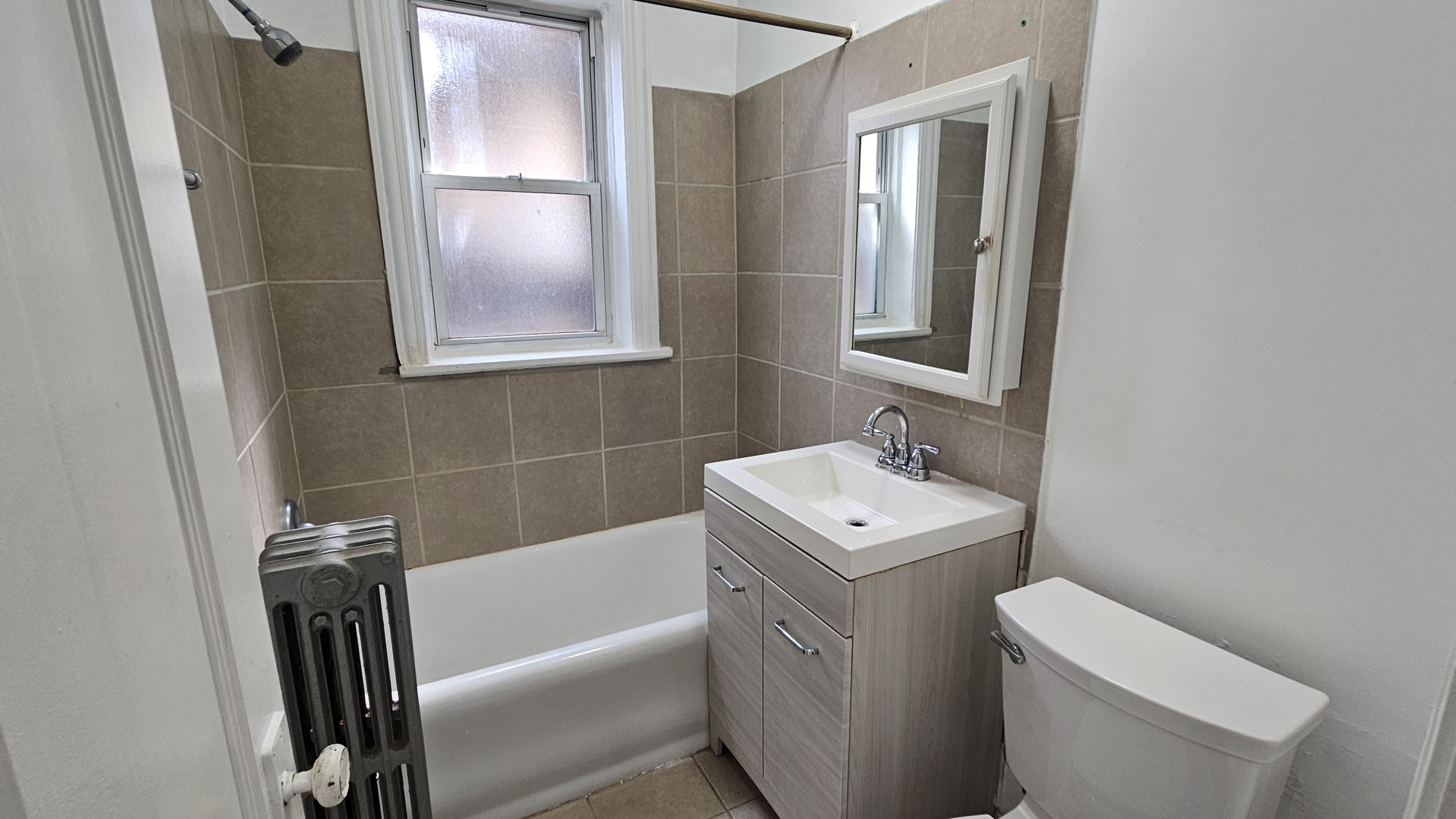 6543 N Francisco Avenue 2b Property Photo 15