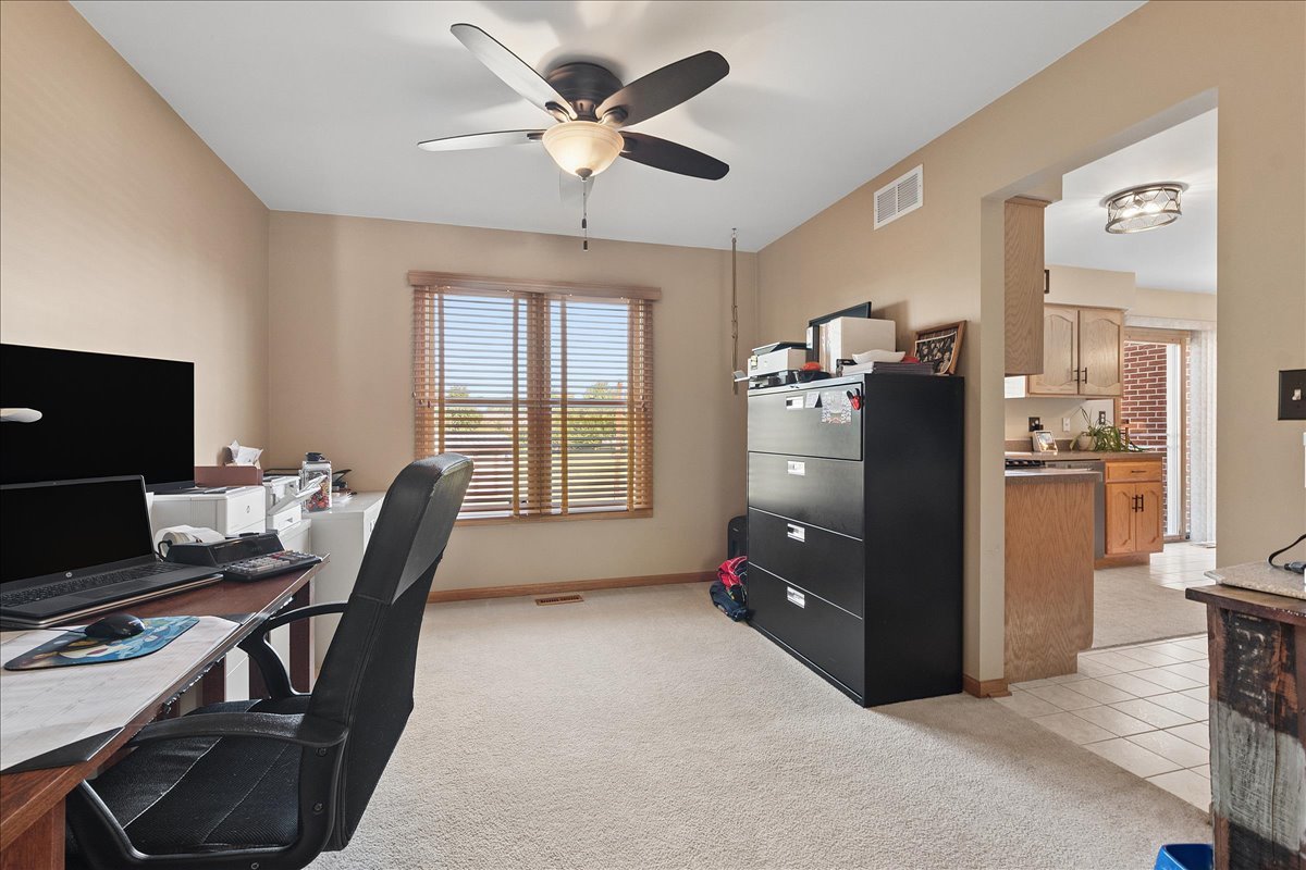 12540 W Hampshire Lane Property Photo 5