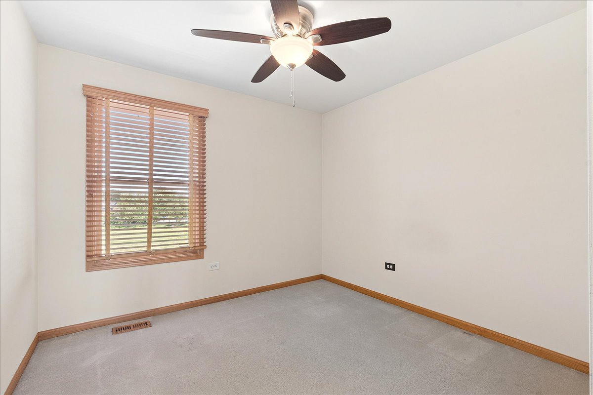 12540 W Hampshire Lane Property Photo 19