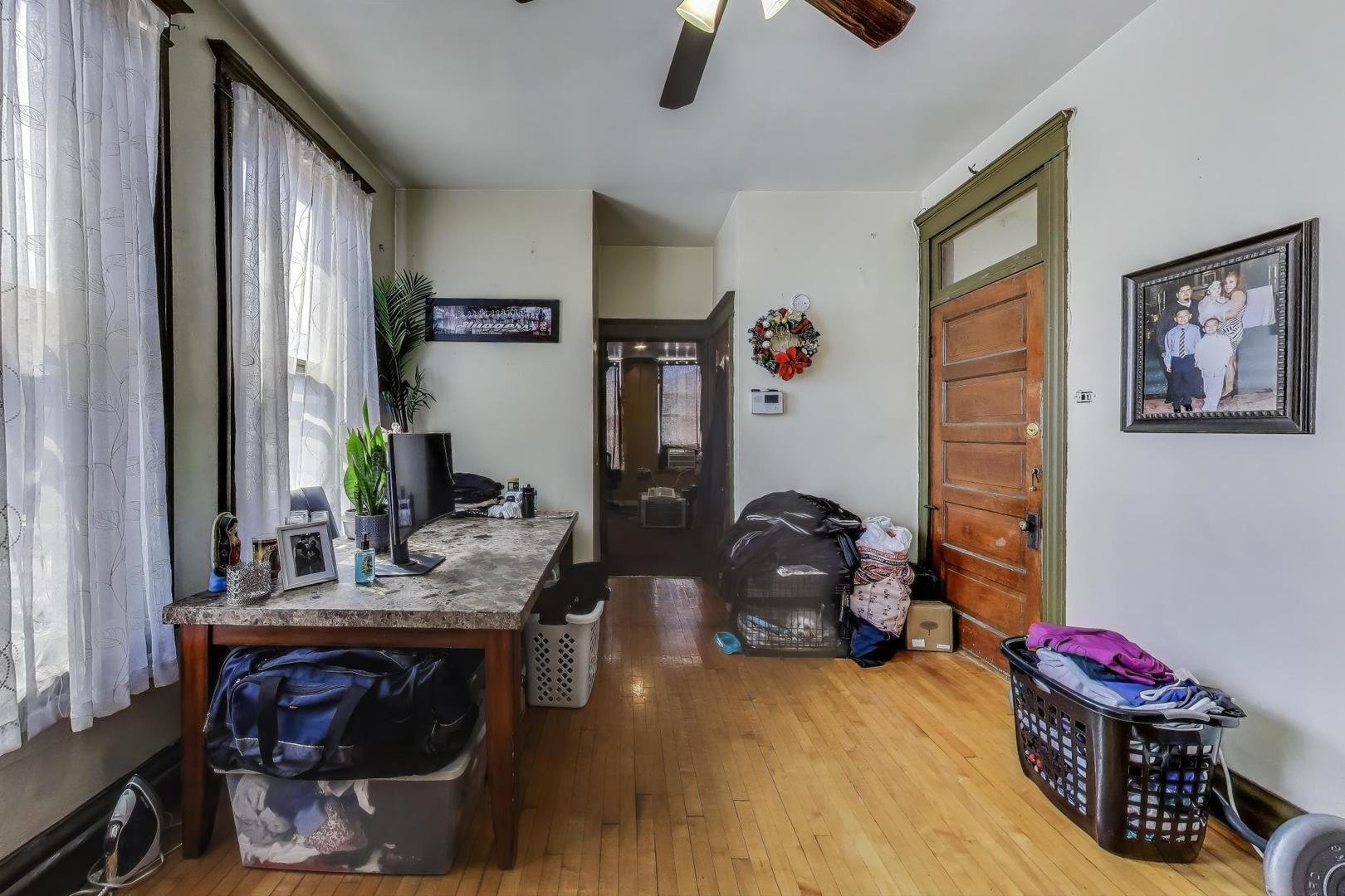 2625 S Central Park Avenue Property Photo 8