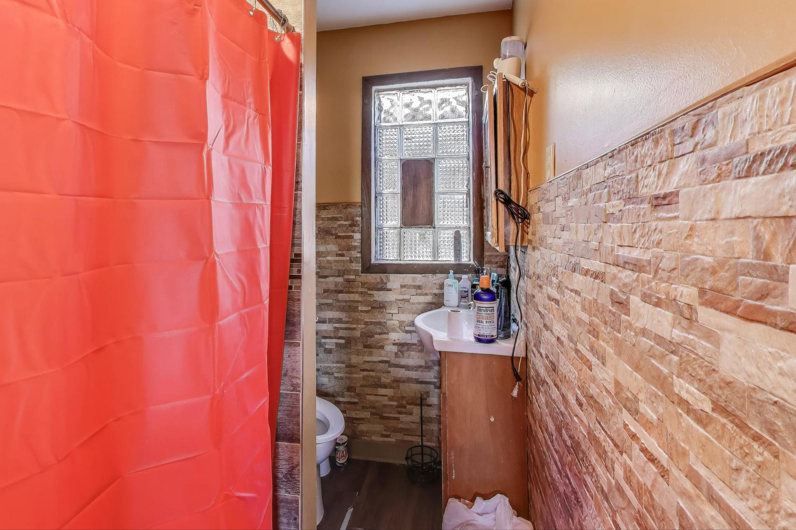 2625 S Central Park Avenue Property Photo 16