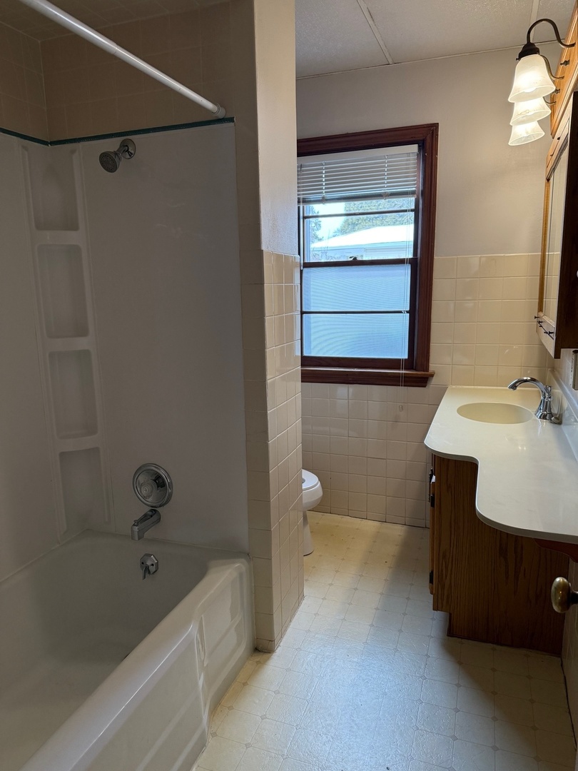 795 Estes Street 1 Property Photo 5