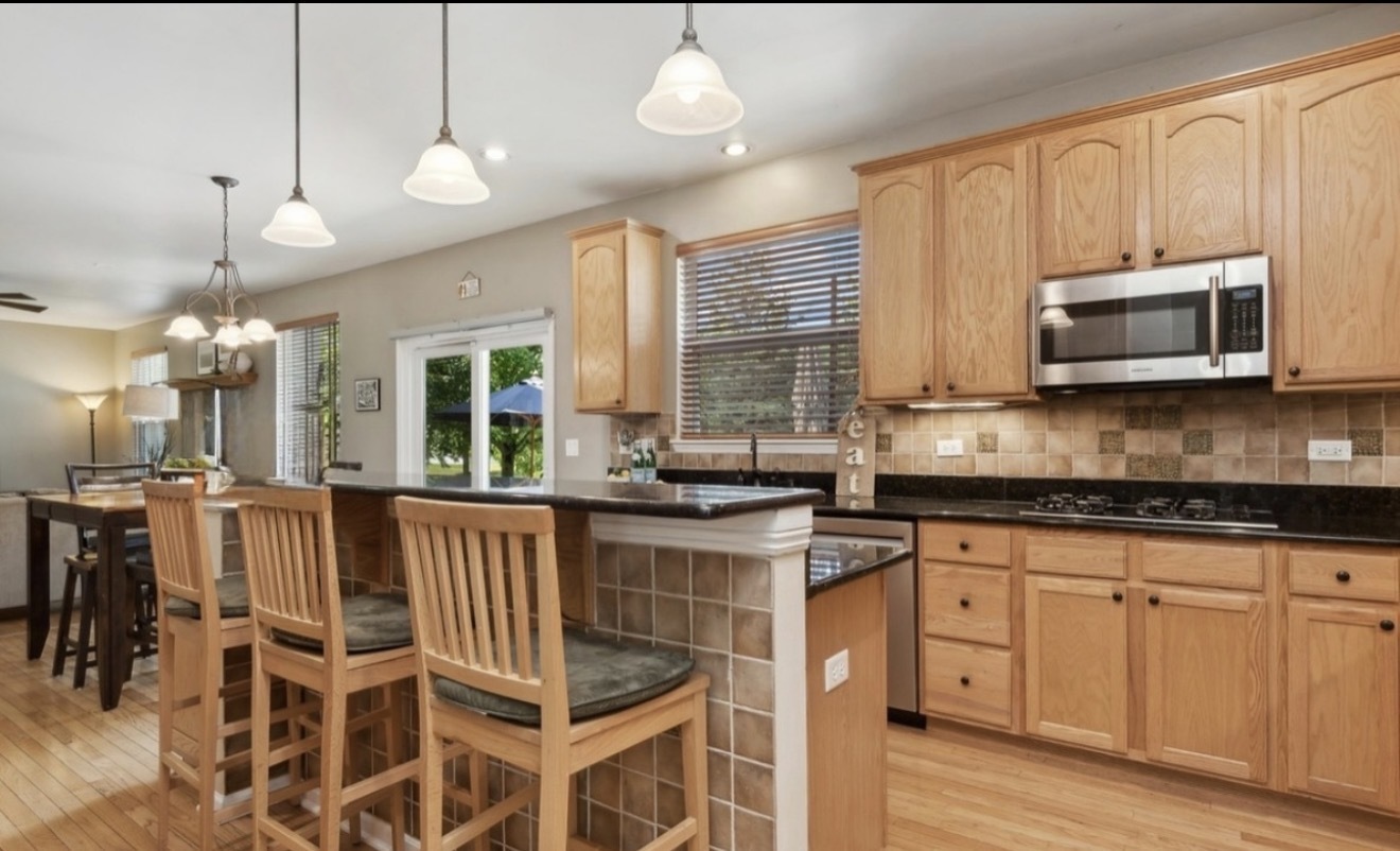 841 Barclay Drive Property Photo 3