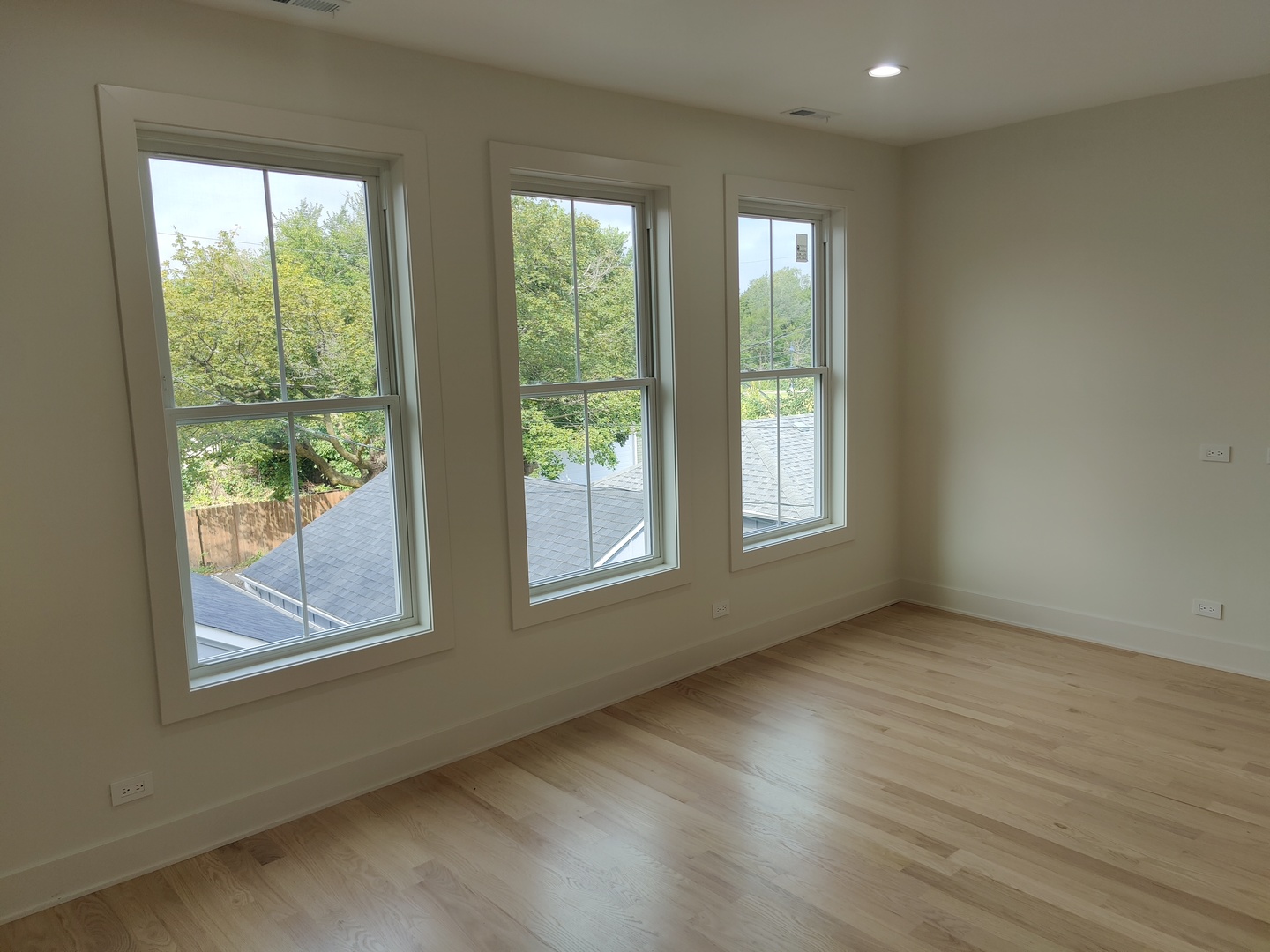 2106 Darrow Avenue Property Photo 22