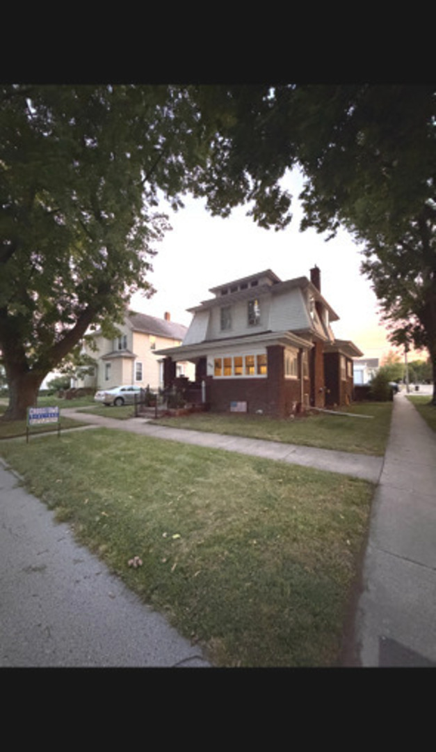426 E Jefferson Street Property Photo 1