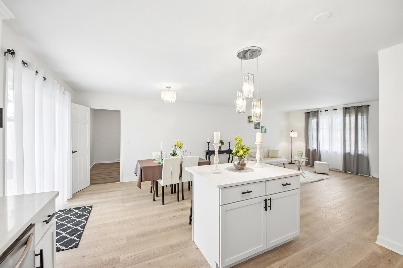 10227 Hilltop Drive Property Photo 10