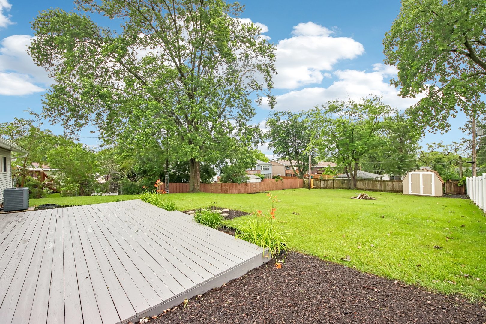 10227 Hilltop Drive Property Photo 34
