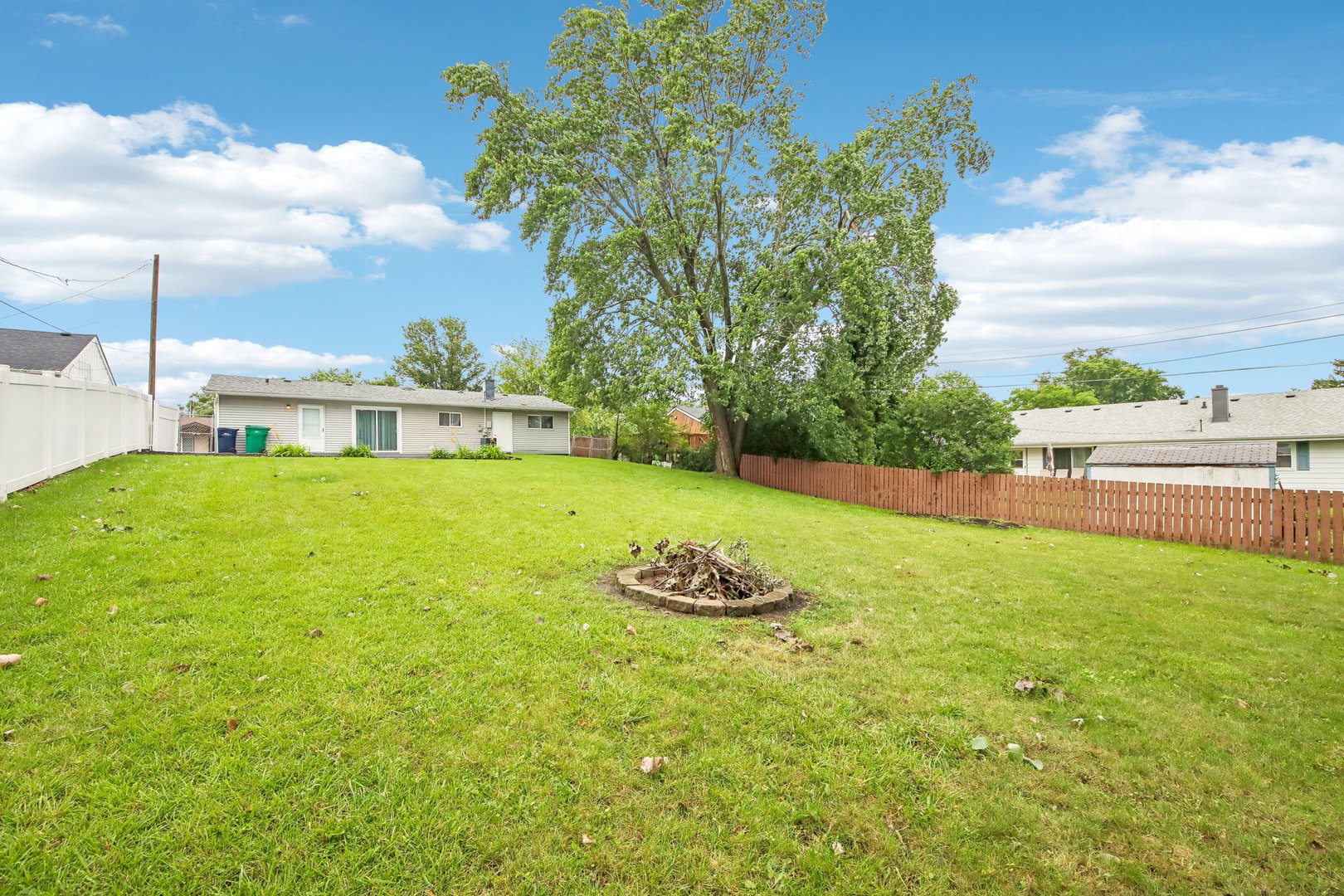 10227 Hilltop Drive Property Photo 35