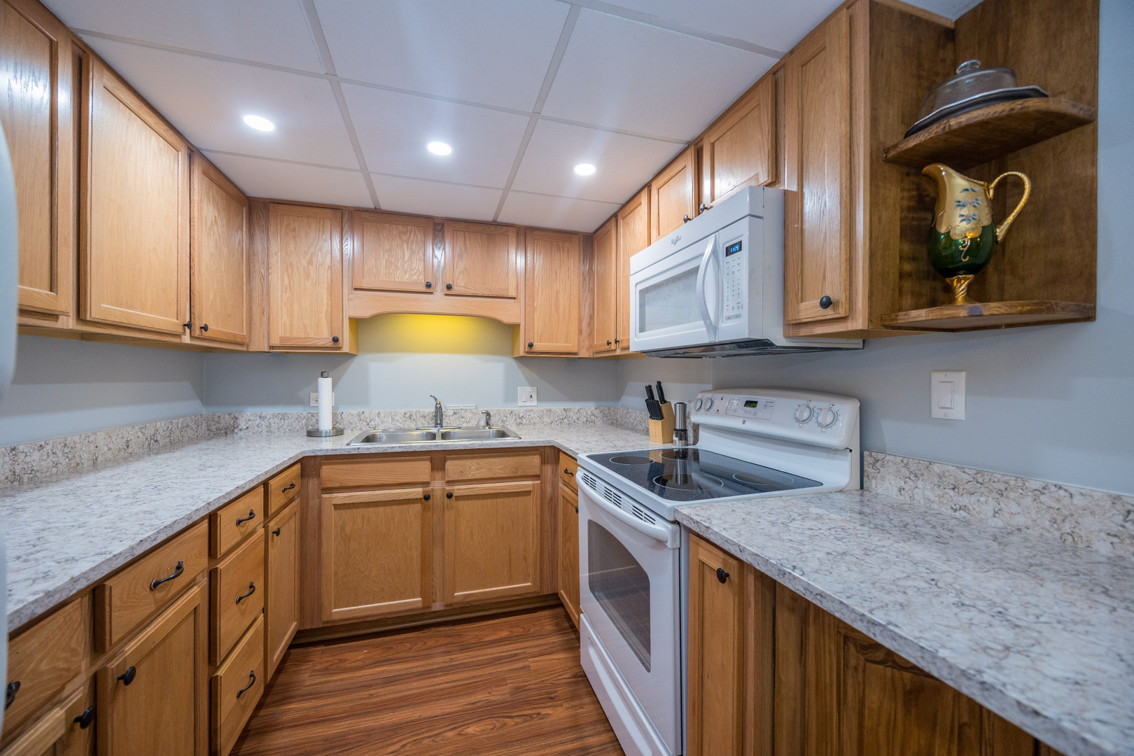 5540 Walnut Avenue 7a Property Photo 6