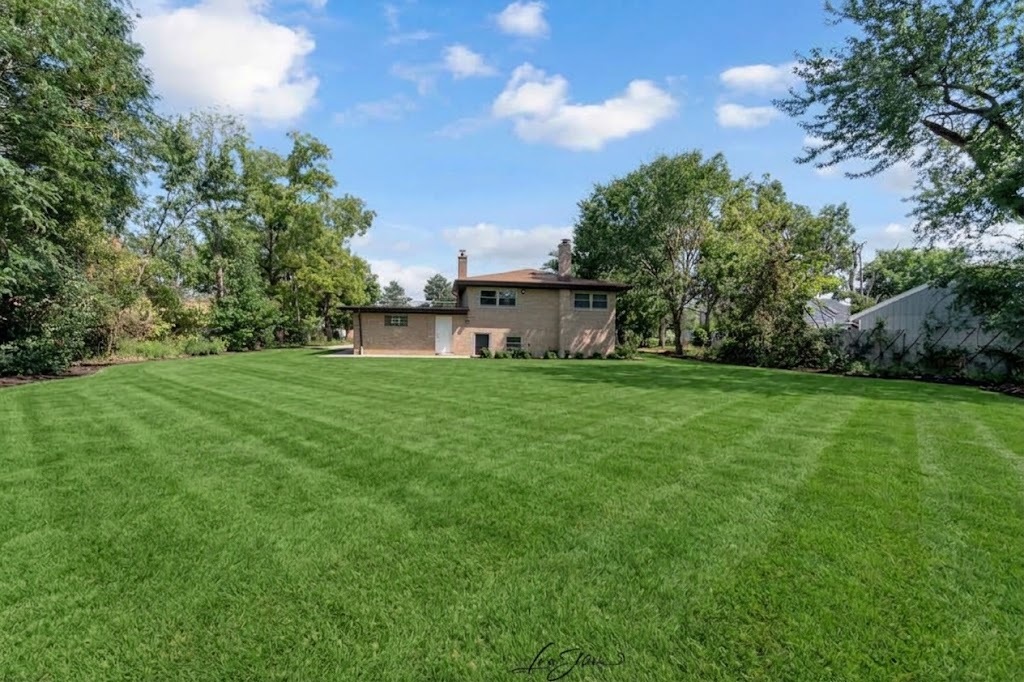 19232 Kedzie Avenue Property Photo 16