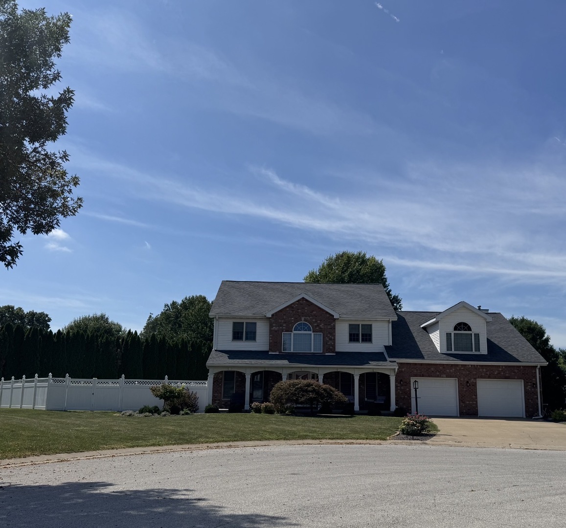 1404 Silverthorne Drive Property Photo 1