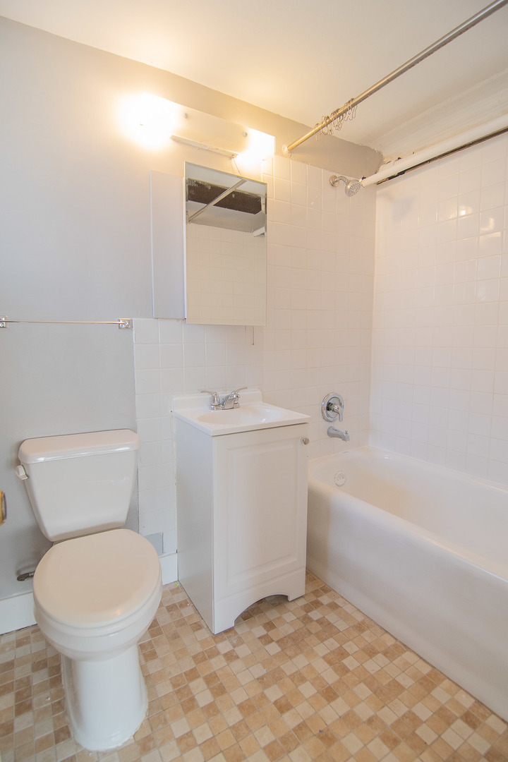 4943 N Monitor Avenue G Property Photo 5