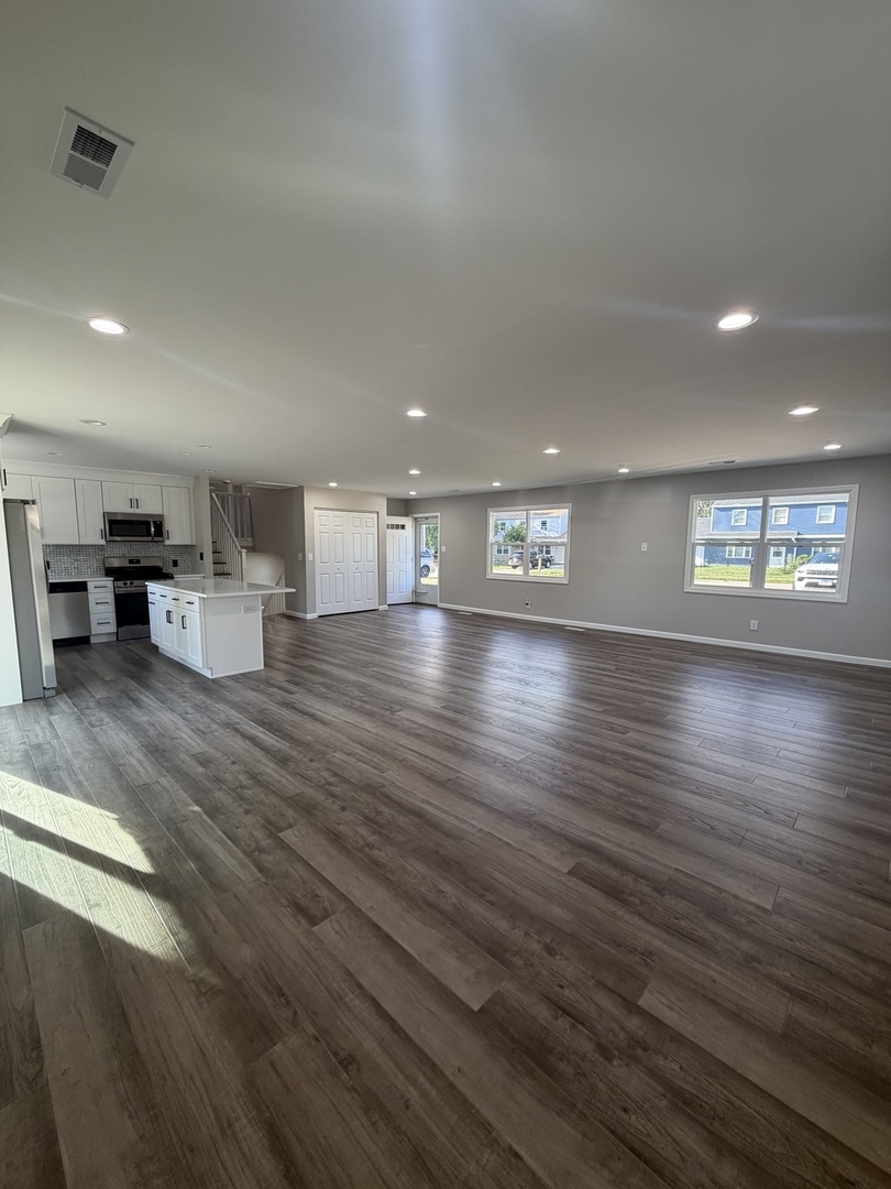 547 Redwood Road Property Photo 3