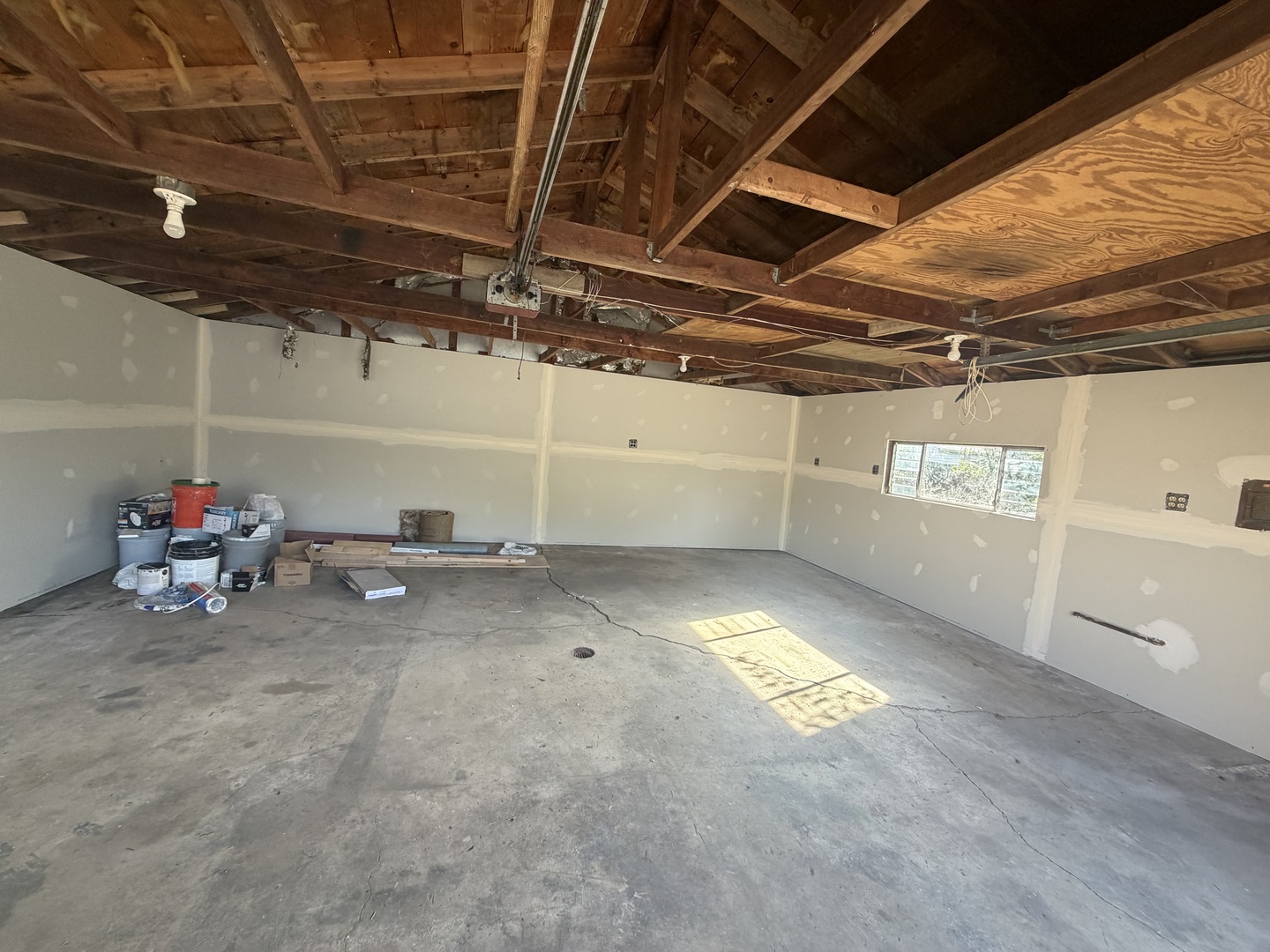 547 Redwood Road Property Photo 16