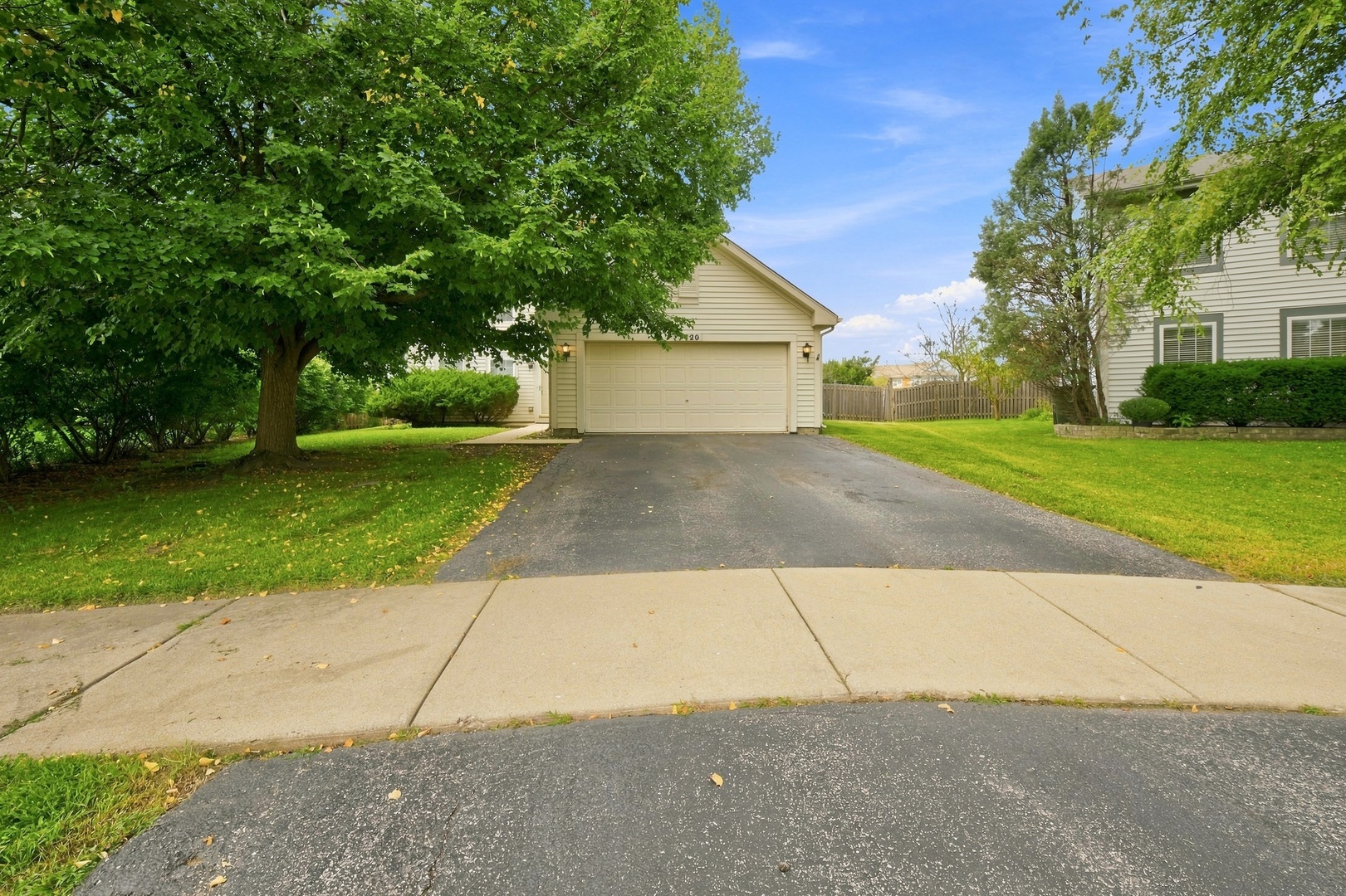 2420 Sisters Court Property Photo 1