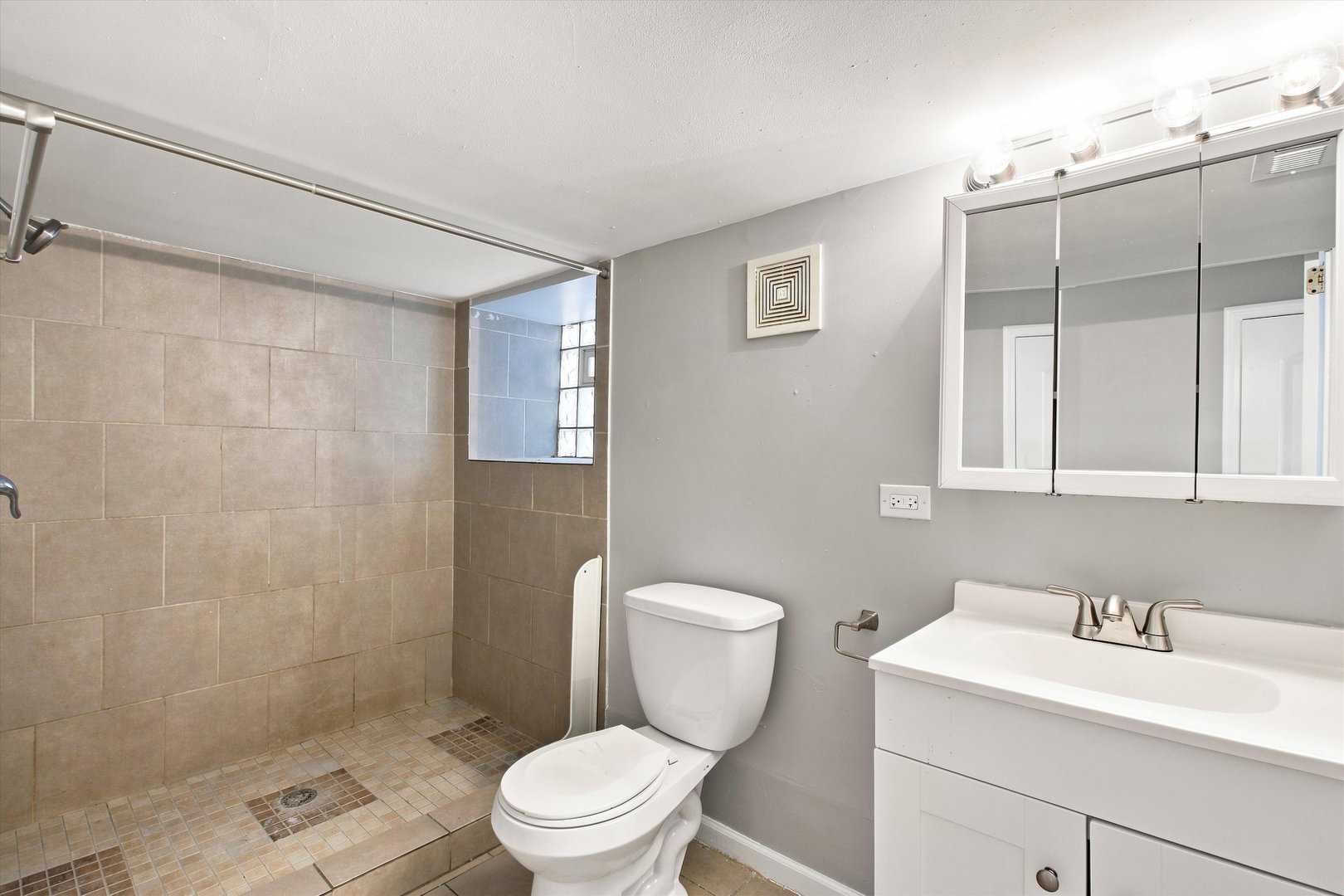 6401 S Maryland Avenue 1 Property Photo 18