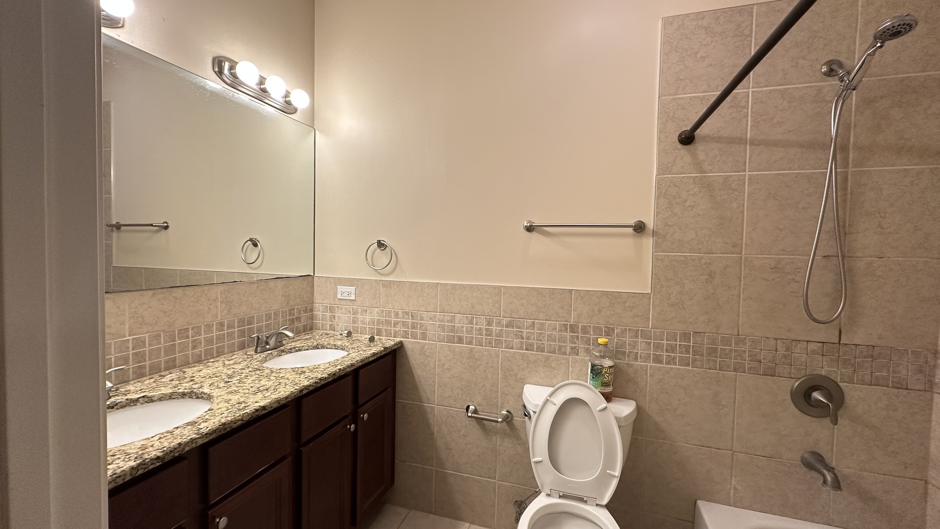 5523 N Sawyer Avenue G Property Photo 12