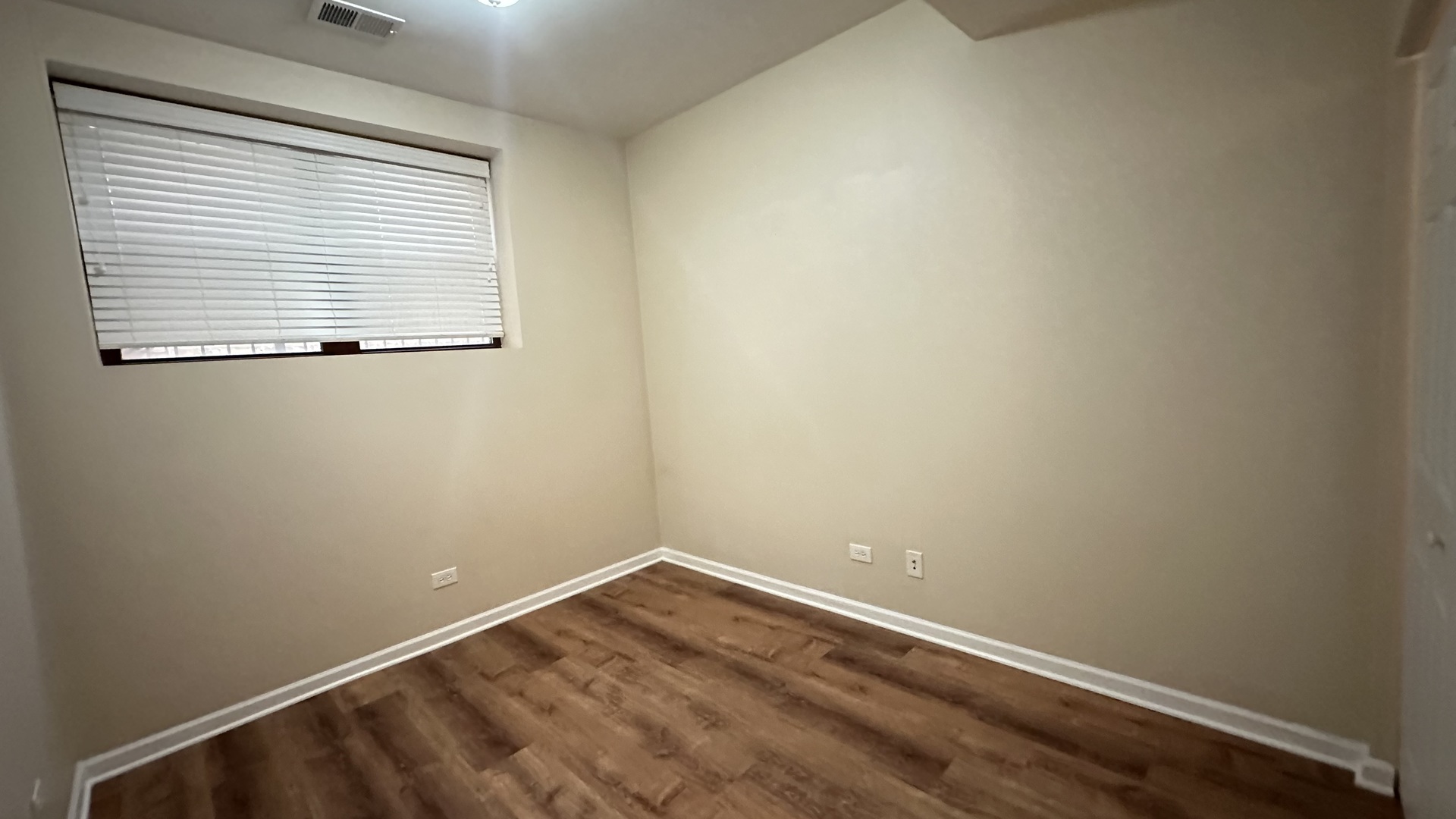 5523 N Sawyer Avenue G Property Photo 20