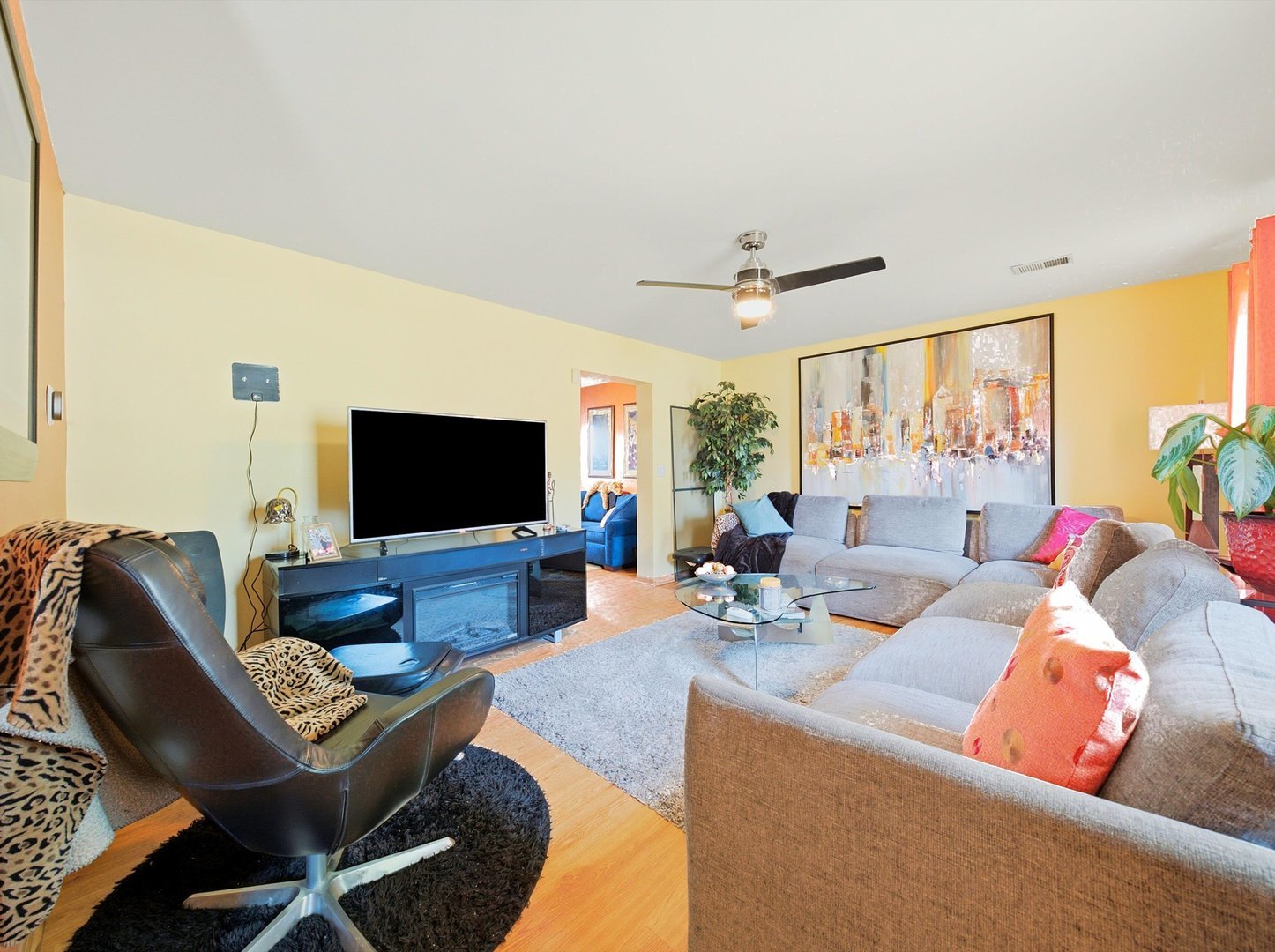 15216 Myrtle Avenue Property Photo 2