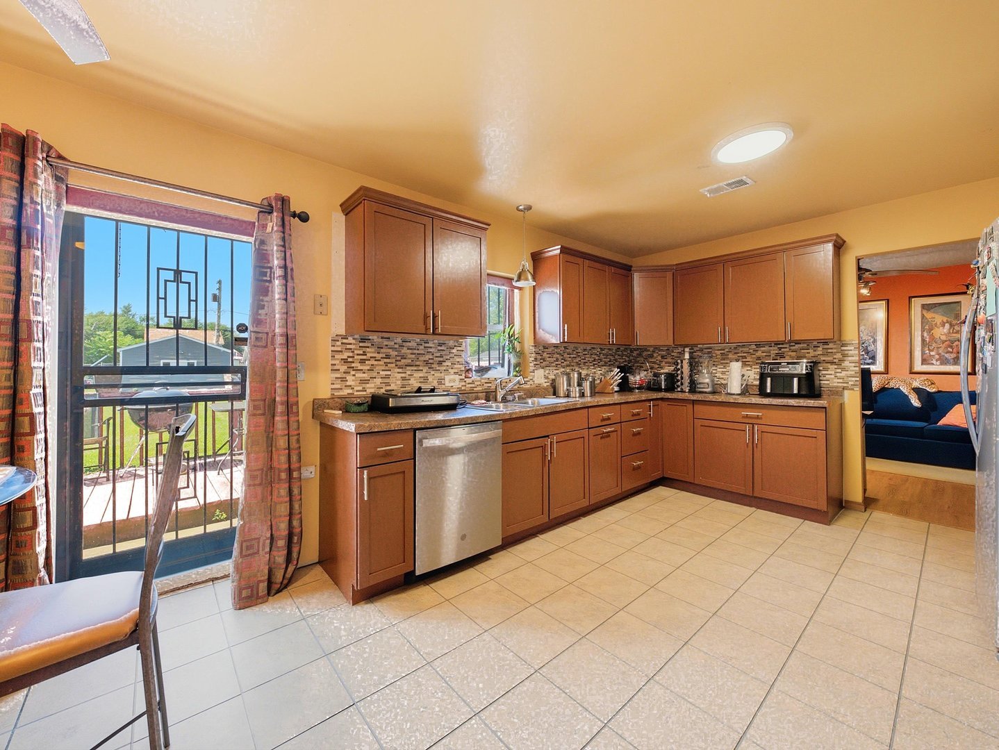 15216 Myrtle Avenue Property Photo 5
