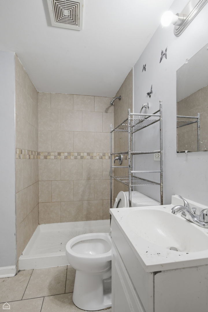 3401 Seine Court Property Photo 5