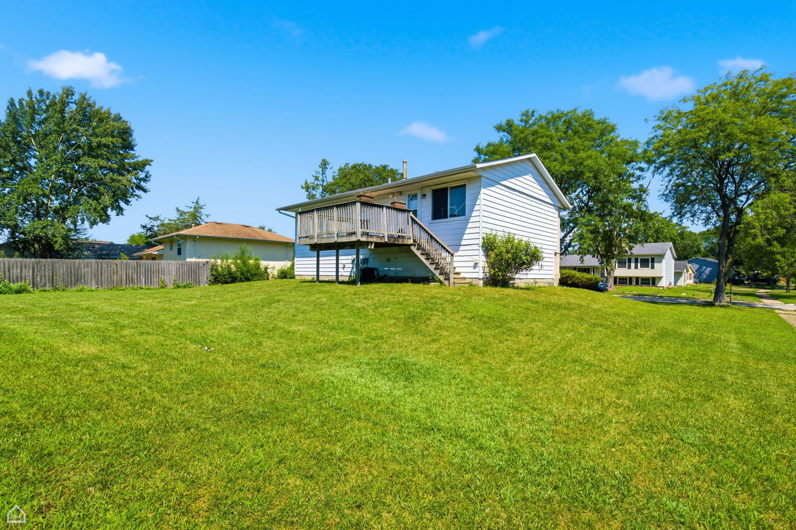 3401 Seine Court Property Photo 8