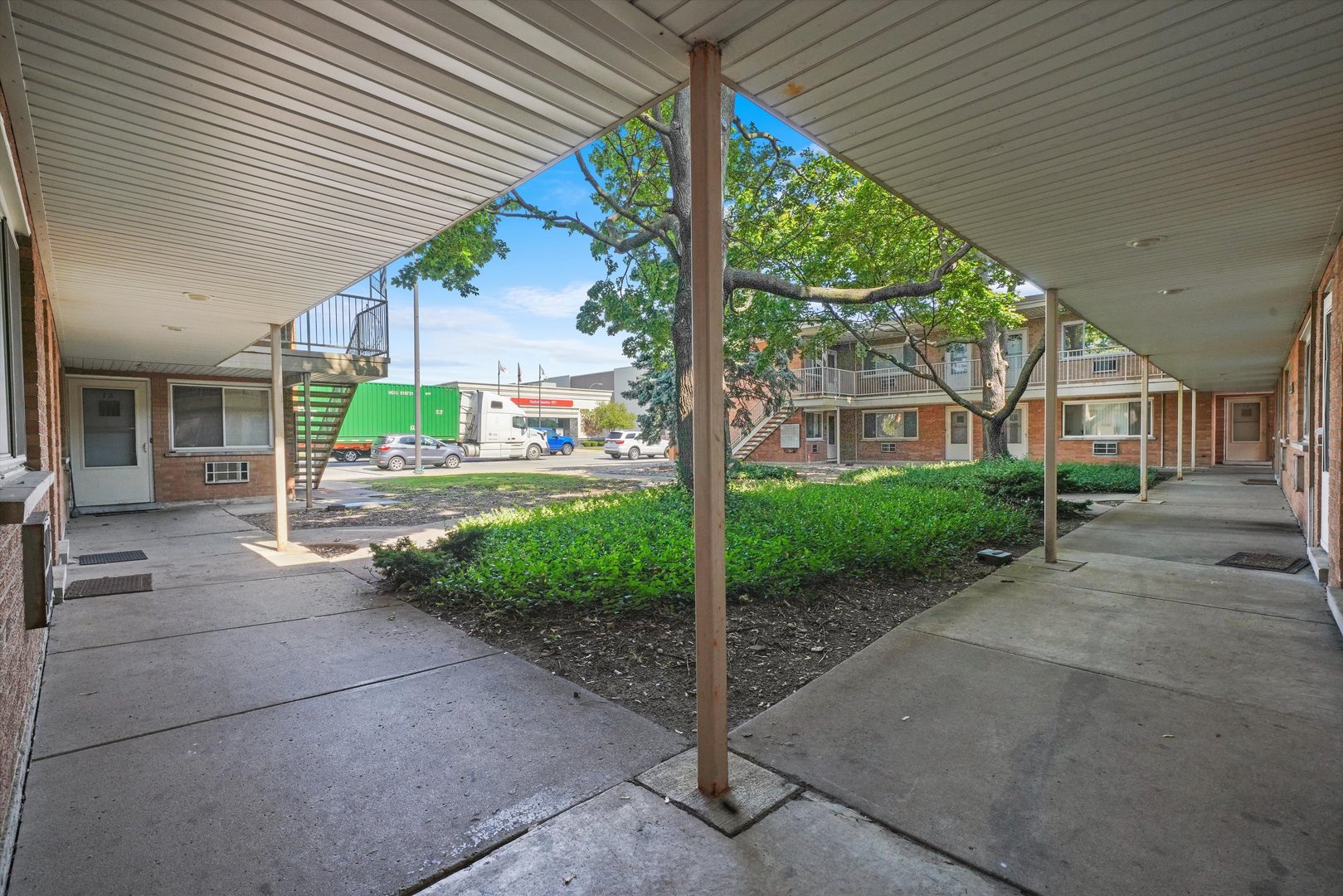 4211 W 95th Street 2d Property Photo 4