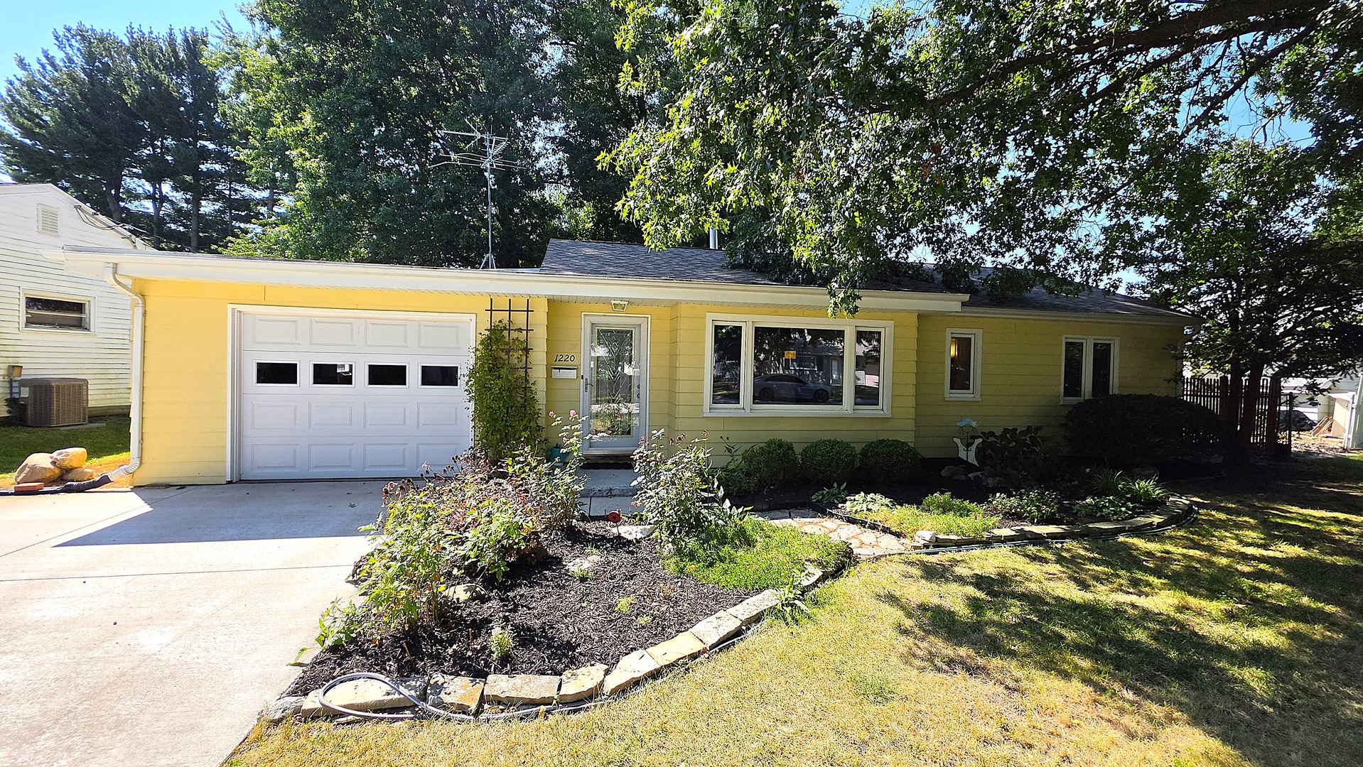 1220 16th Street Property Photo 1