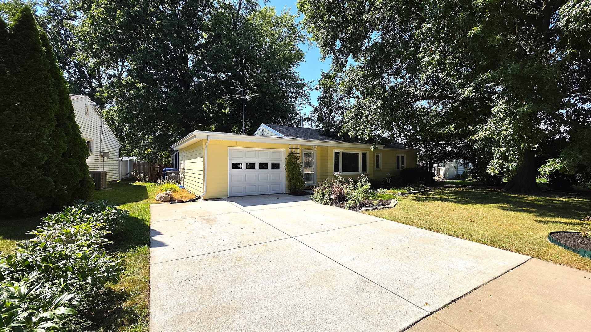 1220 16th Street Property Photo 4